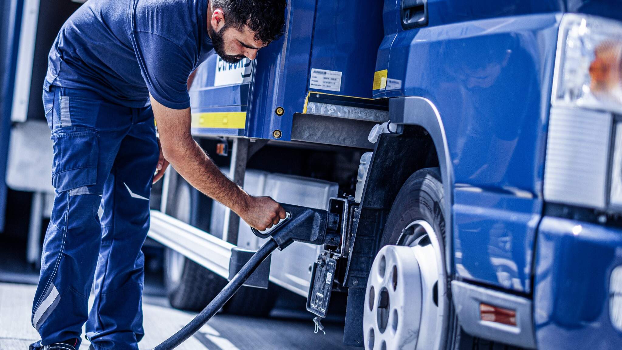 Doar companiile care sunt capabile să creeze și să ruleze concepte reziliente de logistică pentru a opera cu succes. Doar companiile care sunt capabile să creeze și să ruleze concepte reziliente de logistică pentru a opera cu succes.